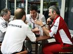 Рабочая дискуссия руководителей команд Ferrari и Mercedes