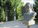 Памятник Берни Экклстоуну на Хунгароринге