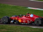 Машина Ferrari с установленными на неё экспериментальными брызговиками, фото Formu1a.uno