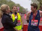 Дженсон Баттон даёт интервью после финиша марафона