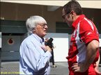 Руководитель Ferrari Стефано Доменикали беседует с главой FOM Берни Экклстоуном