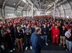 Вся команда Ferrari собралась, чтобы отметить победный дубль, фото пресс-службы Ferrari