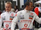 Хейкки Ковалайнен и Льюис Хэмилтон в период выступлений за McLaren, 2008 год, фото XPB