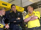 Кевин Магнуссен, Эстебан Окон и Фред Вассёр, руководитель команды Renault Sport F1