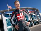Кевин Магнуссен на базе Haas F1