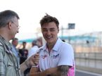Артём Маркелов во время интервью F1News.ru перед стартом субботней гонки Формулы 2 в Абу-Даби, фото Светланы Стрельниковой