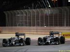 Борьба Нико Росберга и Льюиса Хэмилтона в Гран При Бахрейна 2014