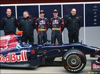 Руководство команды и гонщики на премьере Toro Rosso STR4