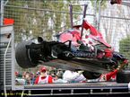 Последствия аварии Toro Rosso Тонио Лиуцци в Альберт-парке в 2004 году