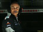 Руководитель McLaren Мартин Уитмарш на командном мостике по ходу Гран При Кореи
