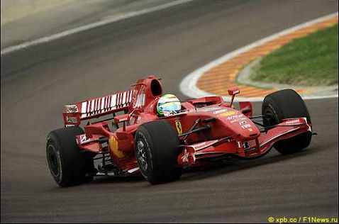 Фелипе Масса за рулем Ferrari F2007 во Фьорано