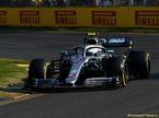 Валттери Боттас на трассе Гран При Австралии за рулём Mercedes