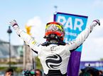 Формула E: Фряйнс победил в Париже и возглавил чемпионат