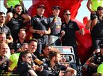 В Red Bull Racing праздную победу Макса Ферстаппена