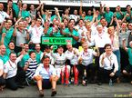 Команда Mercedes празднует первое и третье места в Гран При Германии