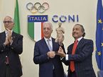 Пьеро Феррари (в центре) получает награду Premio Mecenate Dello Sport 2021