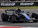 Алекс Элбон за рулём Williams FW46 на трассе в Монце, фото XPB