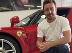 Фернандо Алонсо у Ferrari Enzo, которую он называл своей любимой машиной, фото из социальных сетей