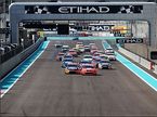 Старт гонки V8 Supercars в Абу-Даби