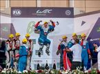 Бруно Сенна в прыжке на подиуме этапа в Бахрейне