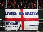 Британские болельщики поддерживают Льюиса Хэмилтона