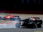 Нико Хюлкенберг пытается преследовать Ferrari Кими Райкконена и Red Bull Даниэля Риккардо на трассе Гран При Великобритании