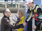 Стефано Доменикали поздравляет Ландо Нориса с победой в гонке Формулы 3 в Монце
