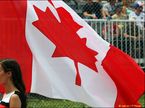 Грид-герл с канадским флагом