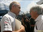 Руководитель McLaren Мартин Уитмарш с главой менеджмента Ф1 Берни Экклстоуном