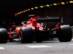 Шарль Леклер за рулём Ferrari на трассе в Монако, фото XPB
