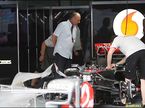 Рон Деннис в боксах McLaren