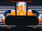 Задние крылья машины McLaren MCL38, фото пресс-службы команды