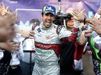 Лукас ди Грасси празднует победу в Мехико, фото пресс-службы Audi Motorsport