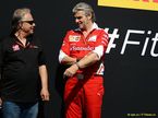 Джин Хаас и Маурицио Арривабене, руководитель команды Ferrari