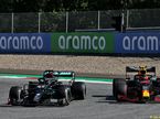 Борьба Льюиса Хэмилтона и Алекса Элбона в Гран При Австрии