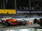 Гран При Сингапура. Столкновение на первом круге
