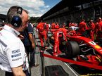 Падди Лоу присматривается к Ferrari SF71H, которую считают лучшей машиной чемпионата 2018 года
