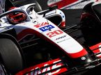 Кевин Магнуссен за рулём машины Haas F1 в Монако, фото XPB