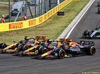 Борьба Макса Ферстаппена с гонщиками McLaren
