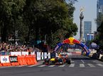 Серхио Перес проводит демо-заезды в Мехико, фото Red Bull