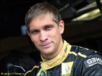 Виталий Петров в паддоке Гран При Германии