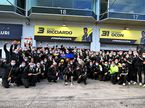 Команда Renault празднует первый подиум за десять с лишним лет