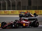 Шарль Леклер за рулём F1-75 на трассе Гран При Бахрейна, фото XPB