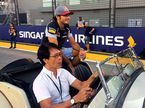 Карлос Сайнс на параде пилотов Гран При Сингапура