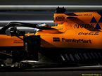 Карлос Сайнс за рулём McLaren MCL34 на трассе Гран При Японии