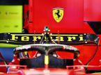 Машина Ferrari в боксах автодрома в Монце, фото XPB