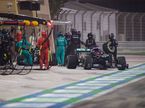 Двойной пит-стоп Mercedes на Гран При Сахира