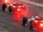 Машины Haas на трассе Гран При Японии