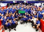 Команда Haas F1 вместе с Кевином Магнуссеном отмечает победу в квалификации, фото пресс-службы Haas