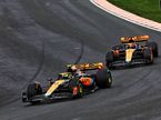 Гонщики McLaren на трассе в Зандфорте, 2023 год, фото XPB